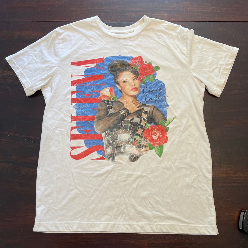 Official Selena Quintanilla Como La Flor Graphic T-Shirt Off-White Medium